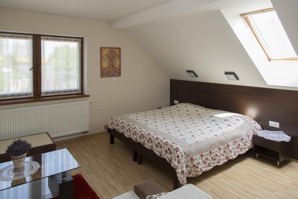 Rekreacny Dom Sisi Hotel Podhajska Bagian luar foto