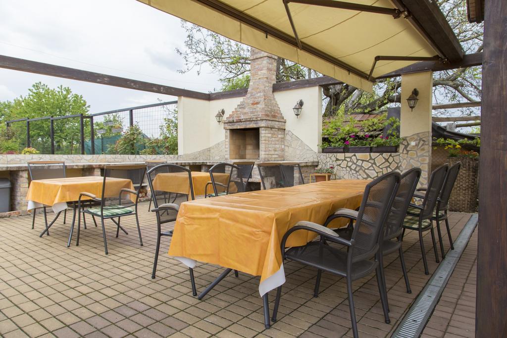 Rekreacny Dom Sisi Hotel Podhajska Bagian luar foto